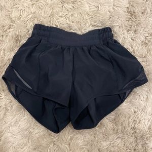 Lululemon hotty hot size 2 navy